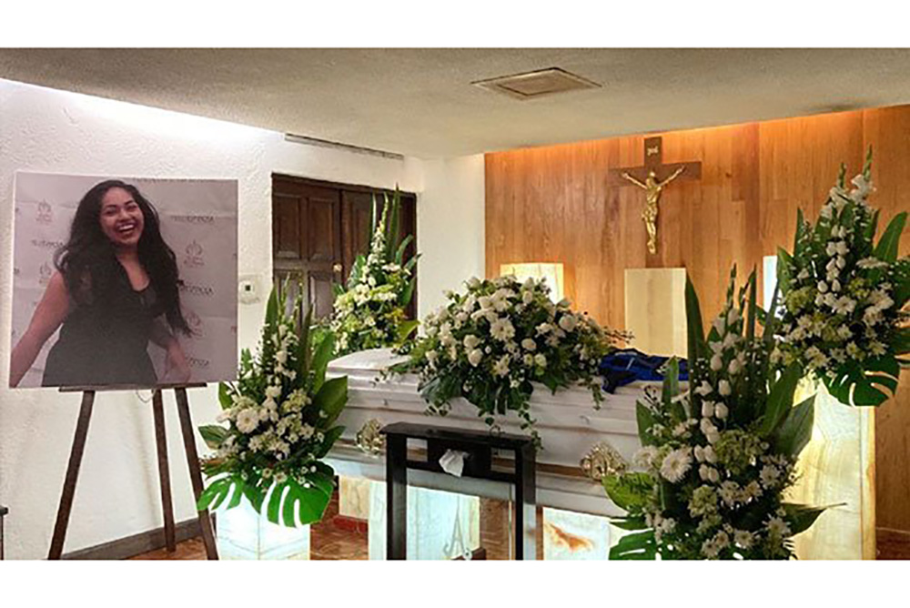 Familiares y amigos dan el último adiós a Yolanda Martínez en Monterrey