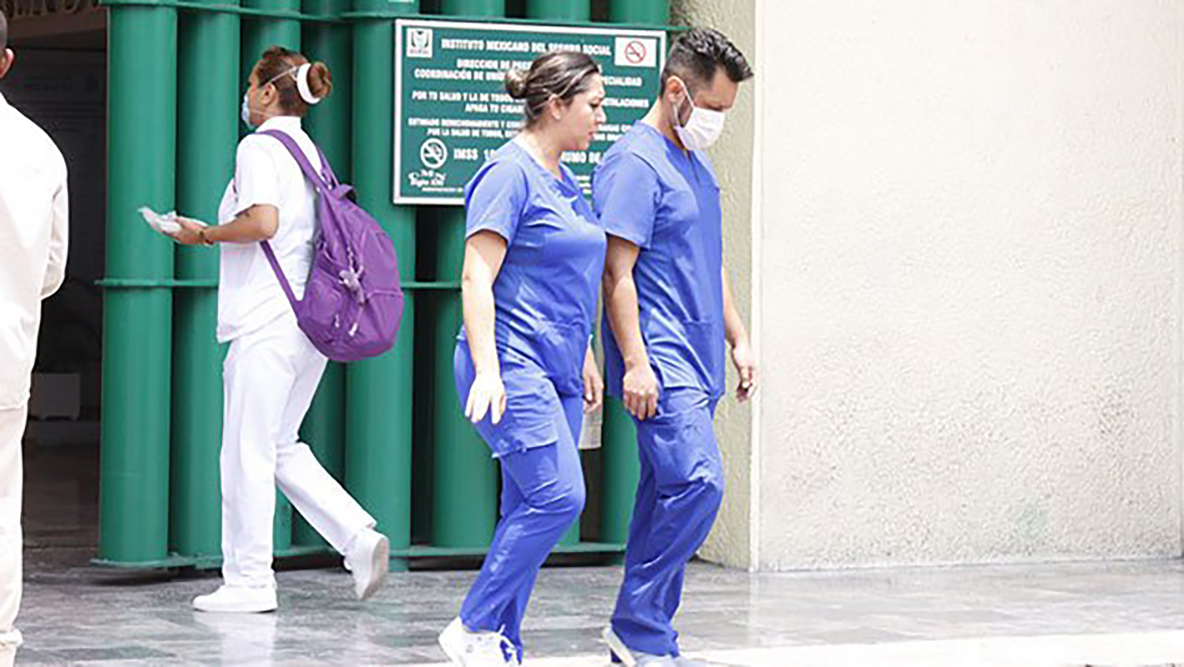 Especialistas aseguran que en México sí hay médicos, pero faltan enfermeras