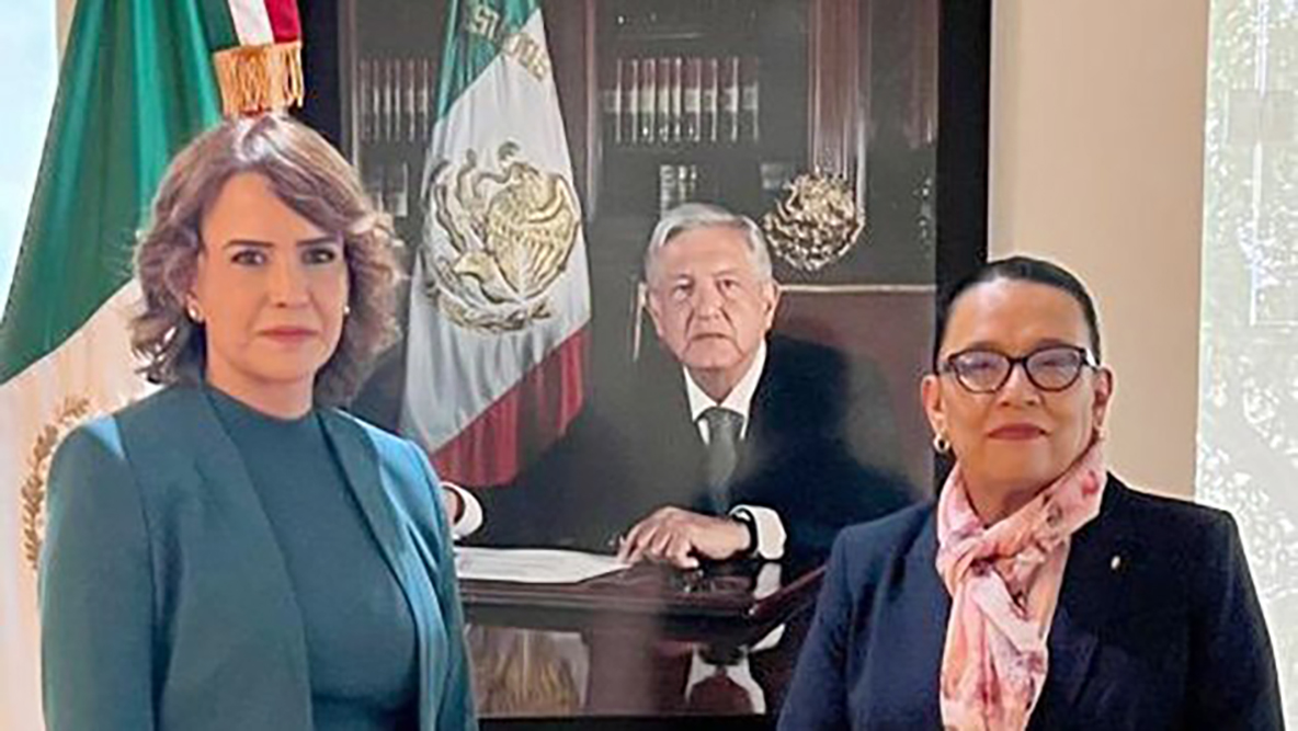 Dan a Clara Luz Flores, ex candidata a la Gubernatura de Nuevo León cargo en la 4T