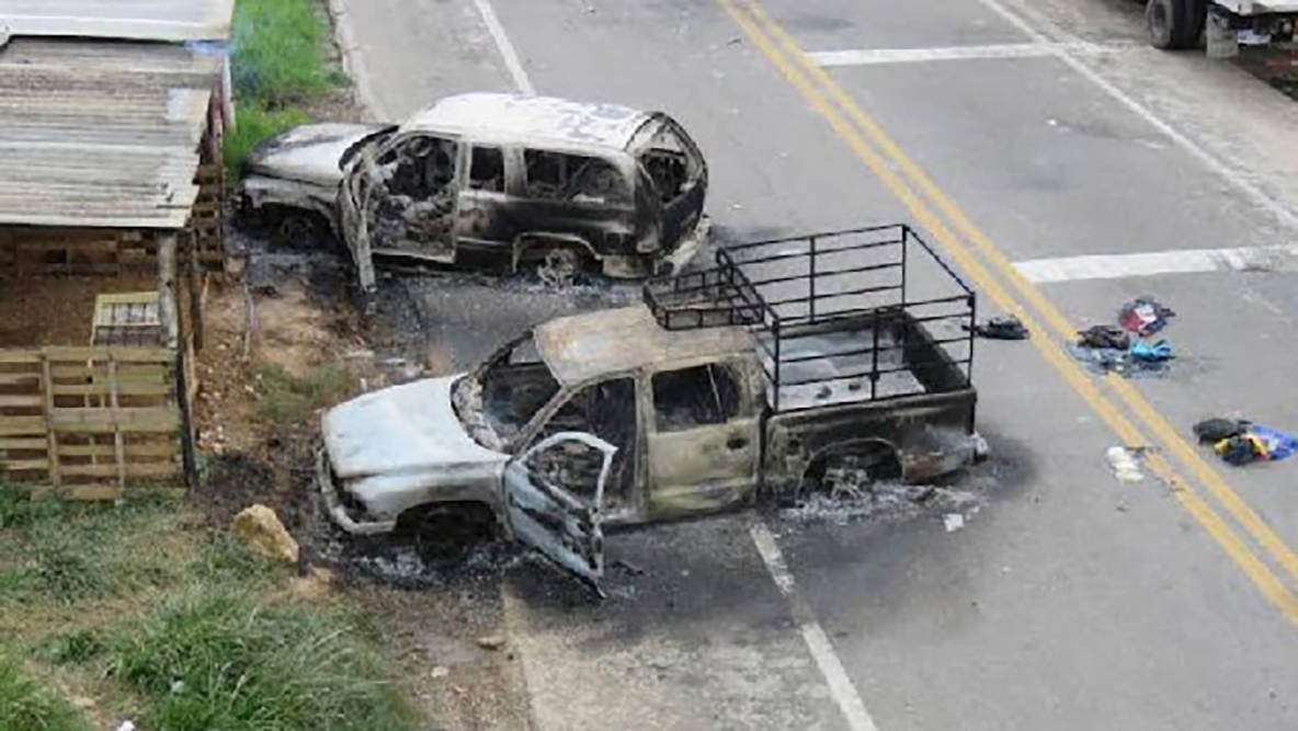 Disputa por puestos de comida en Chiapas originó balacera y quema de autos