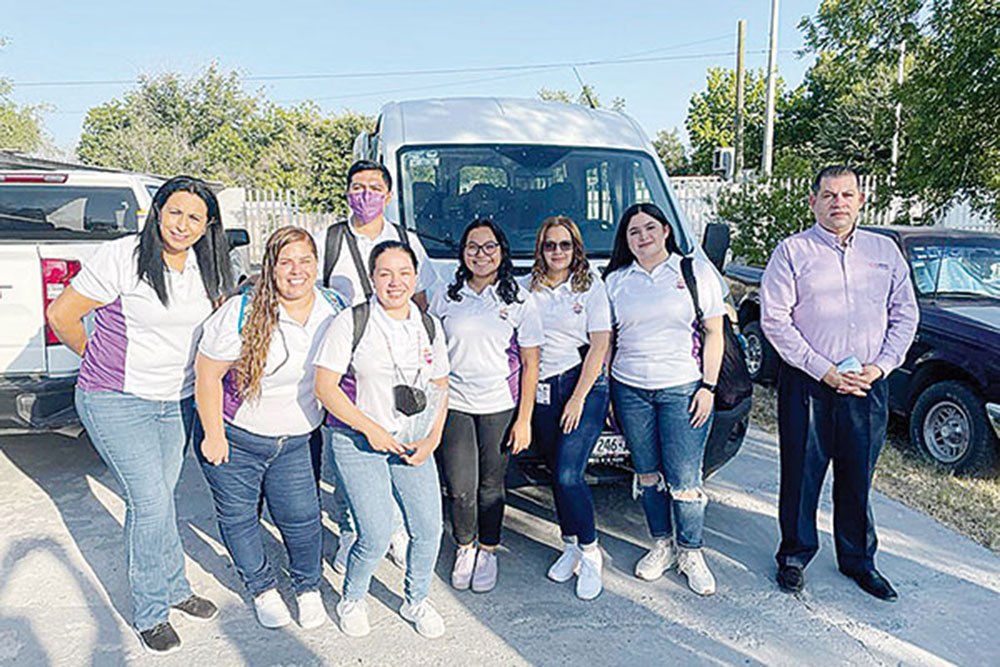 Viajan a Quintana Roo alumnos de la Escuela Normal de Monclova