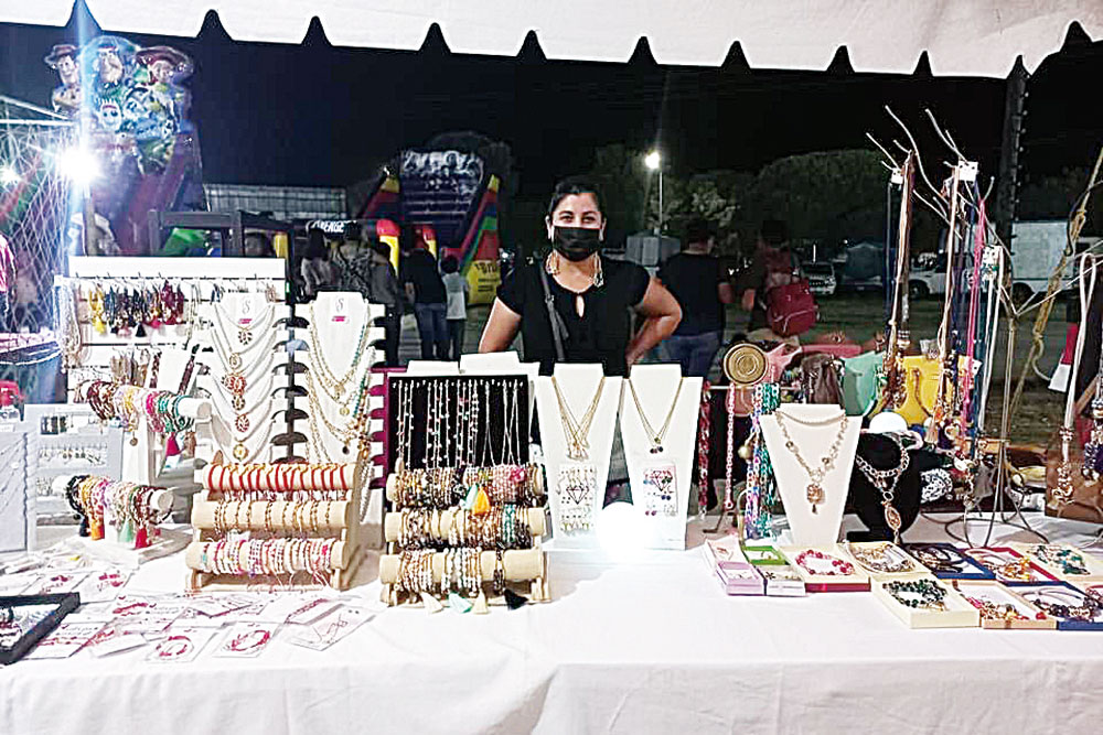 Participan Artesanos Locales En La Feria Zócalo 8217