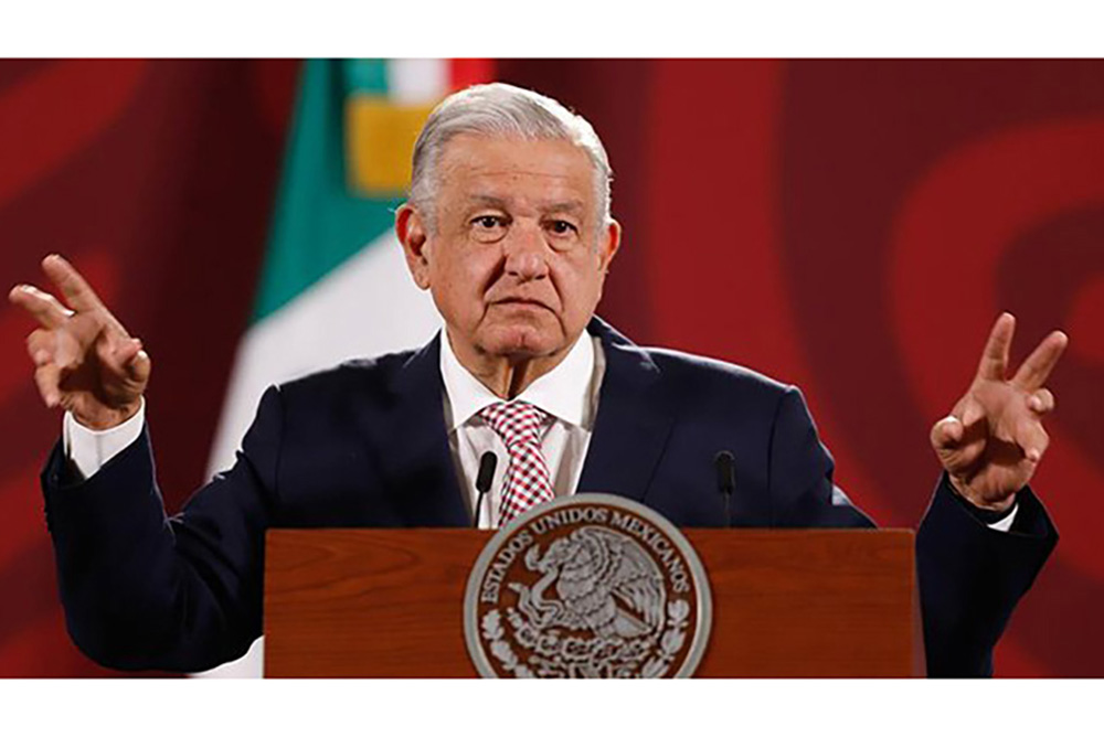 Celebra AMLO que el PIB de México crece mientras otros países caen
