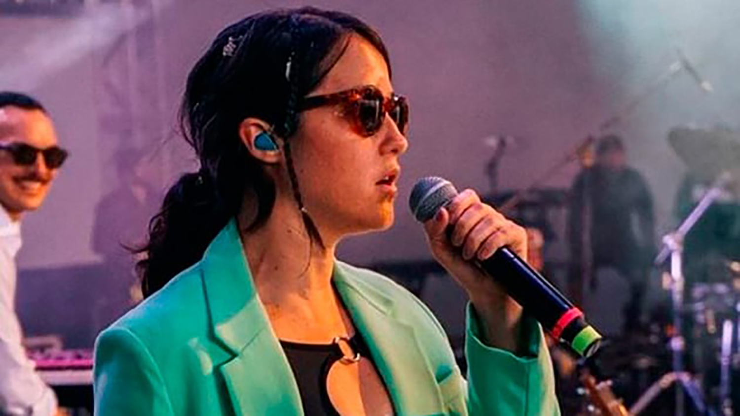 Ximena Sariñana denuncia agresiones contra su staff tras concierto en Texcoco: ‘Duele mucho la violencia’