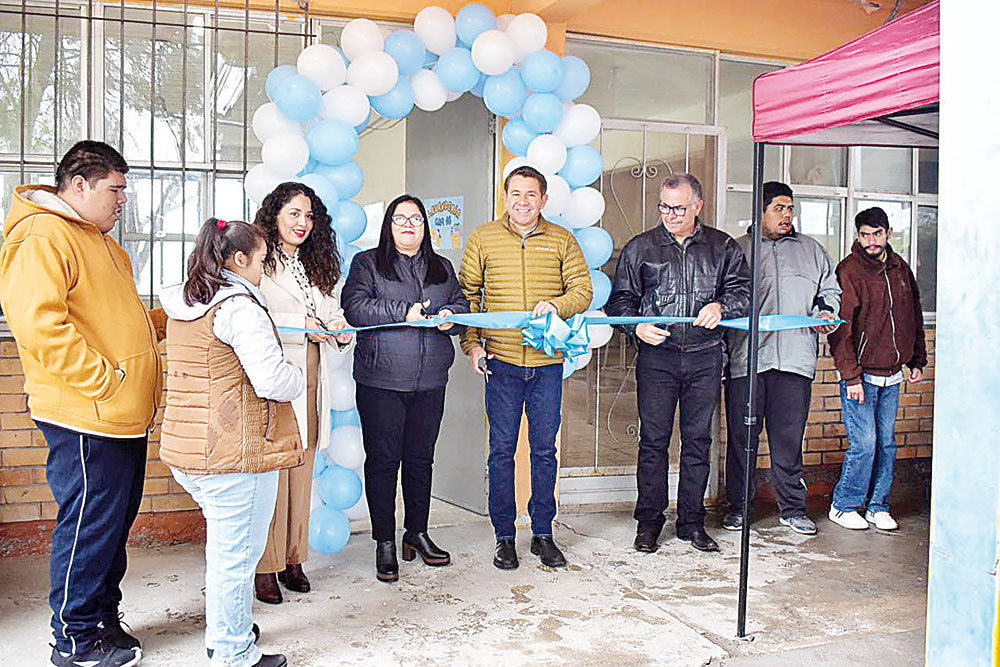 Inaugura Hugo lavandería en CAM San Buena