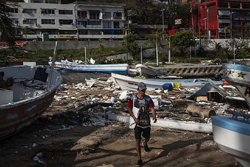 ‘No sólo es Acapulco, necesitamos apoyo’; urgen pobladores por agua y alimento