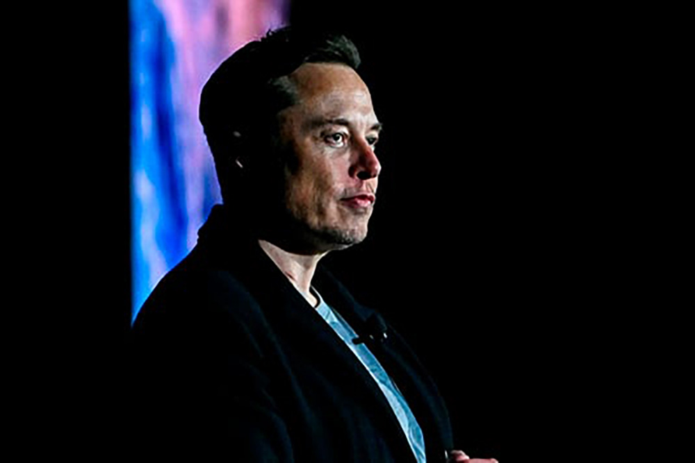 Elon Musk gana mega contratos de CFE para proveer internet satelital en México