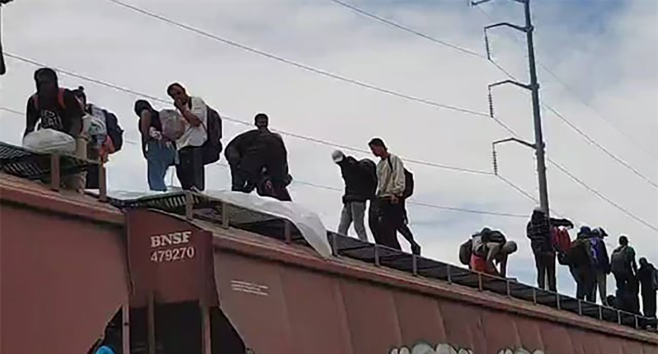 Cientos de migrantes llegan en tren hasta Ciudad Juárez