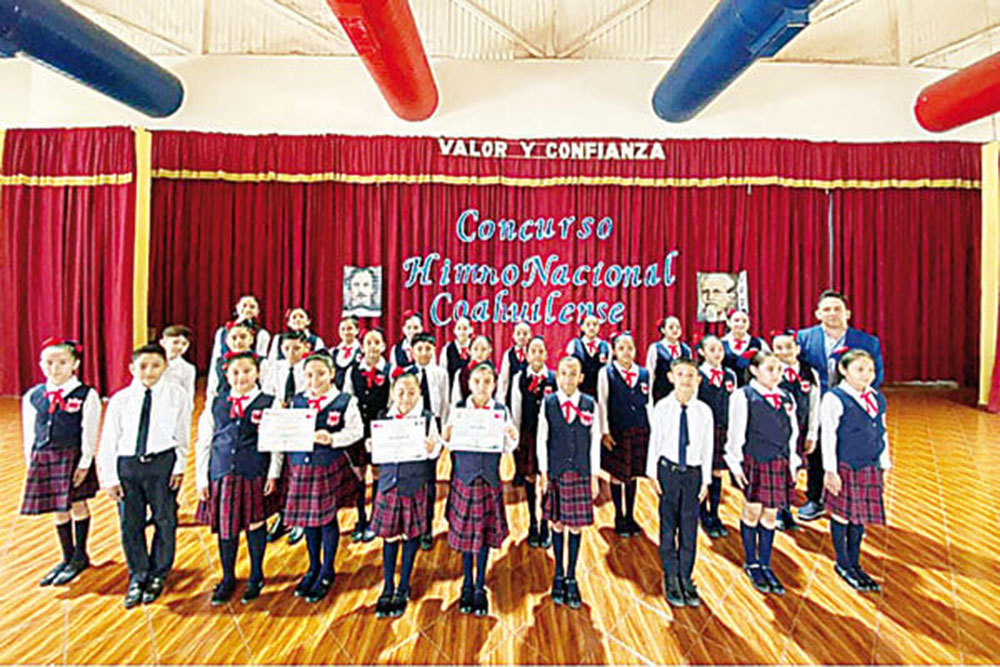 Gana la primaria Minerva Ramos concurso de Himno Nacional