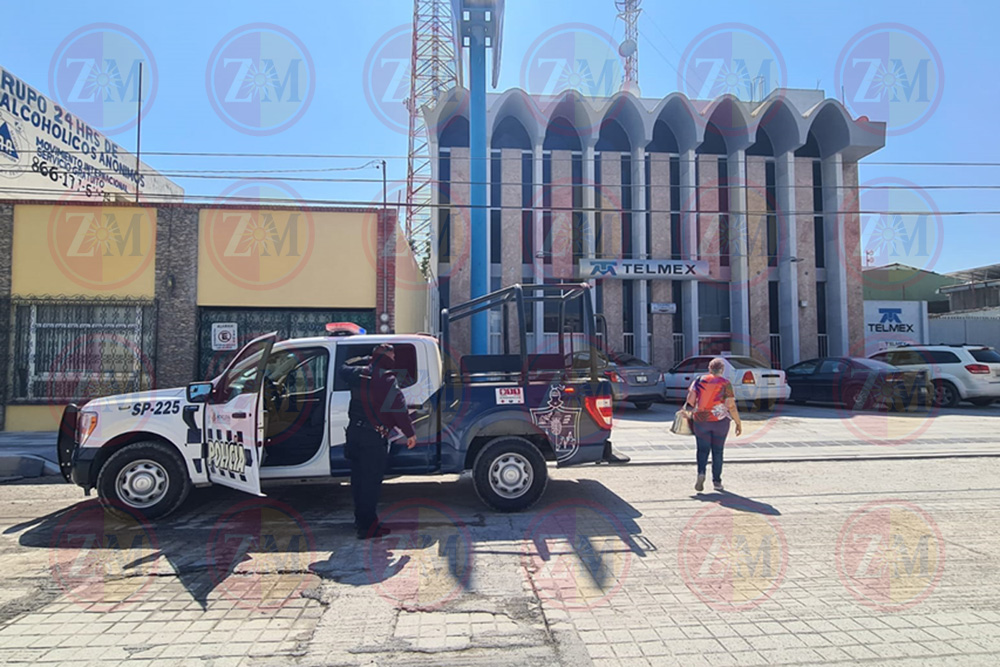 Atienden oficiales falsa alarma de asalto en Telmex
