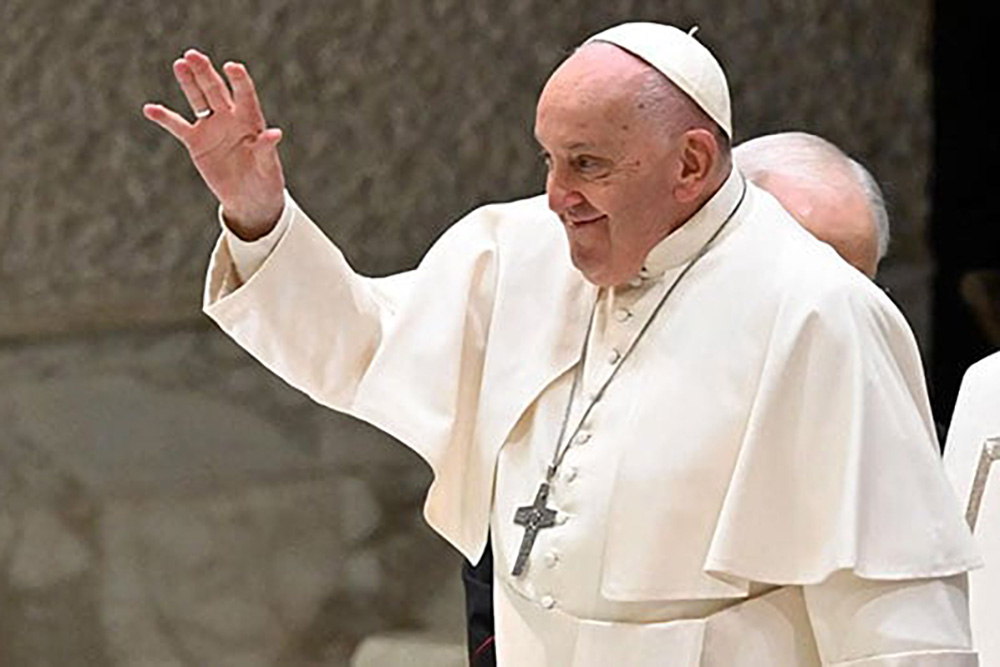 El papa Francisco pide a niños ser ‘artesanos de paz’ y ‘no perder tiempo en redes sociales’