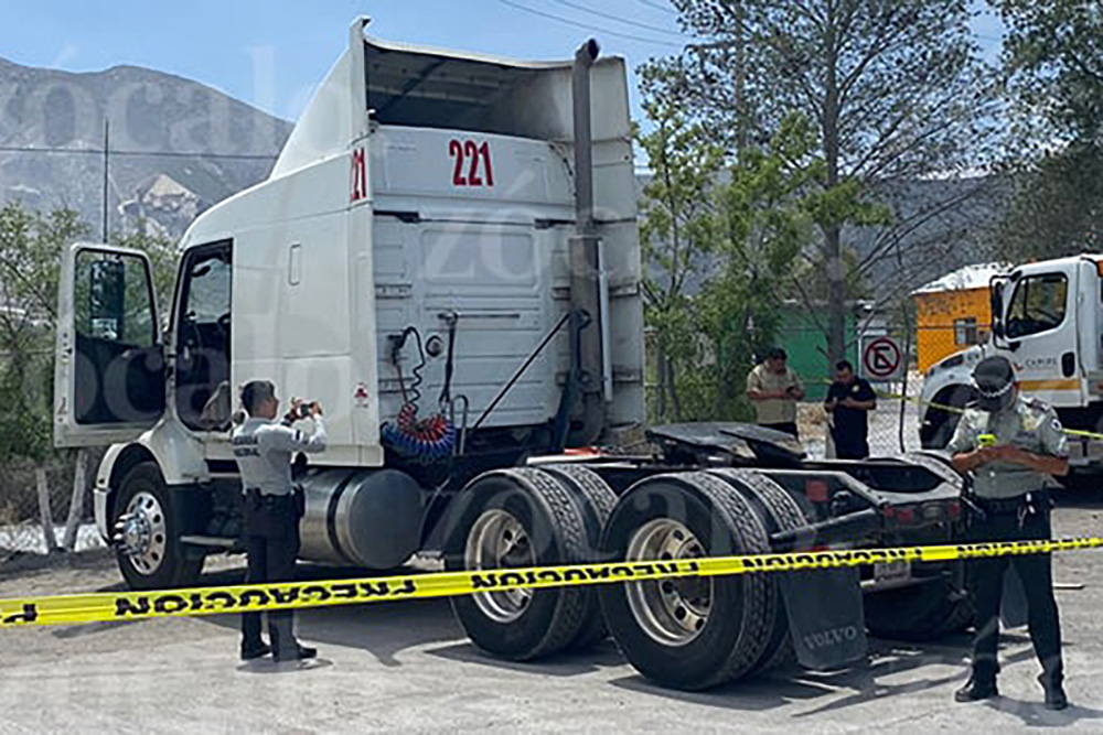 Hombre pide aventón en Veracruz a chofer de tractocamión y muere en su recorrido en Coahuila