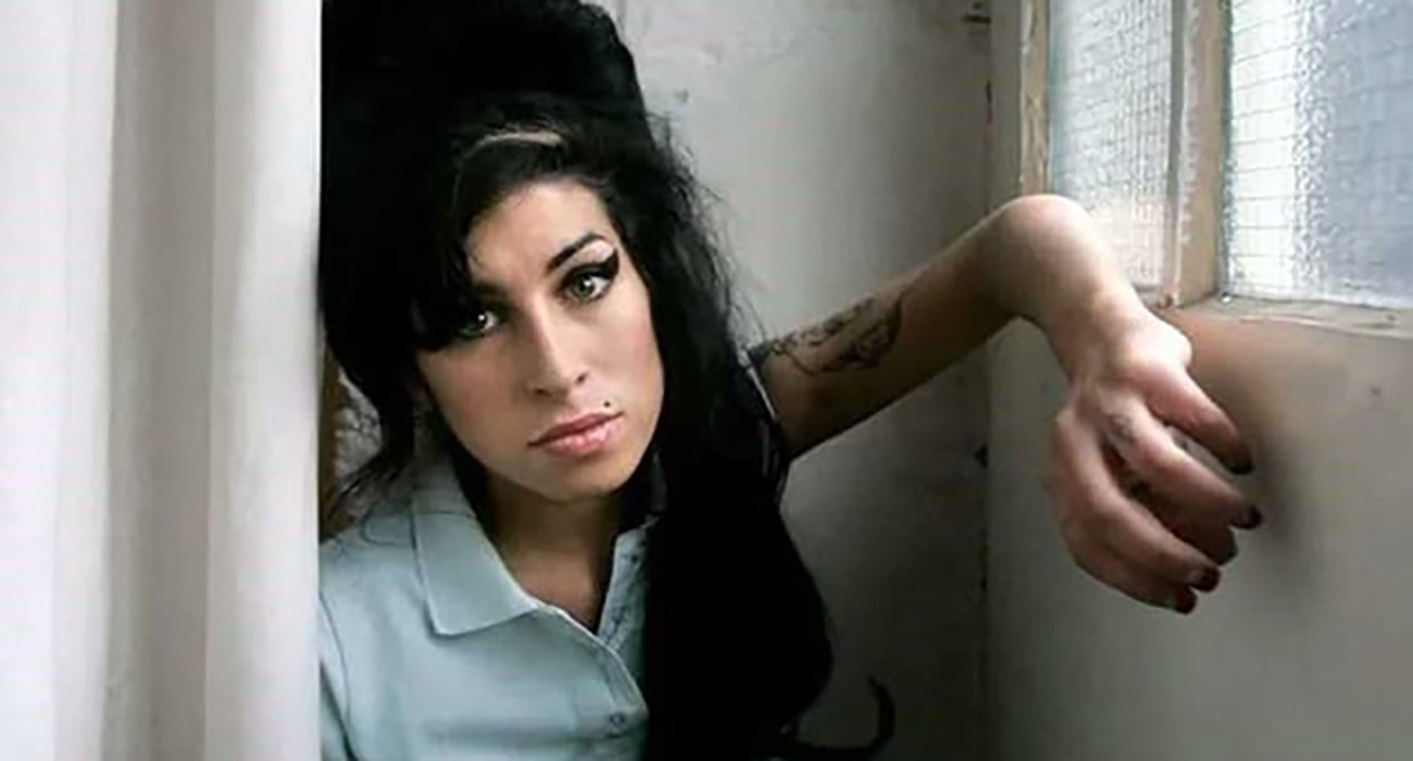 Alcanza Amy Winehouse mil millones de reproducciones