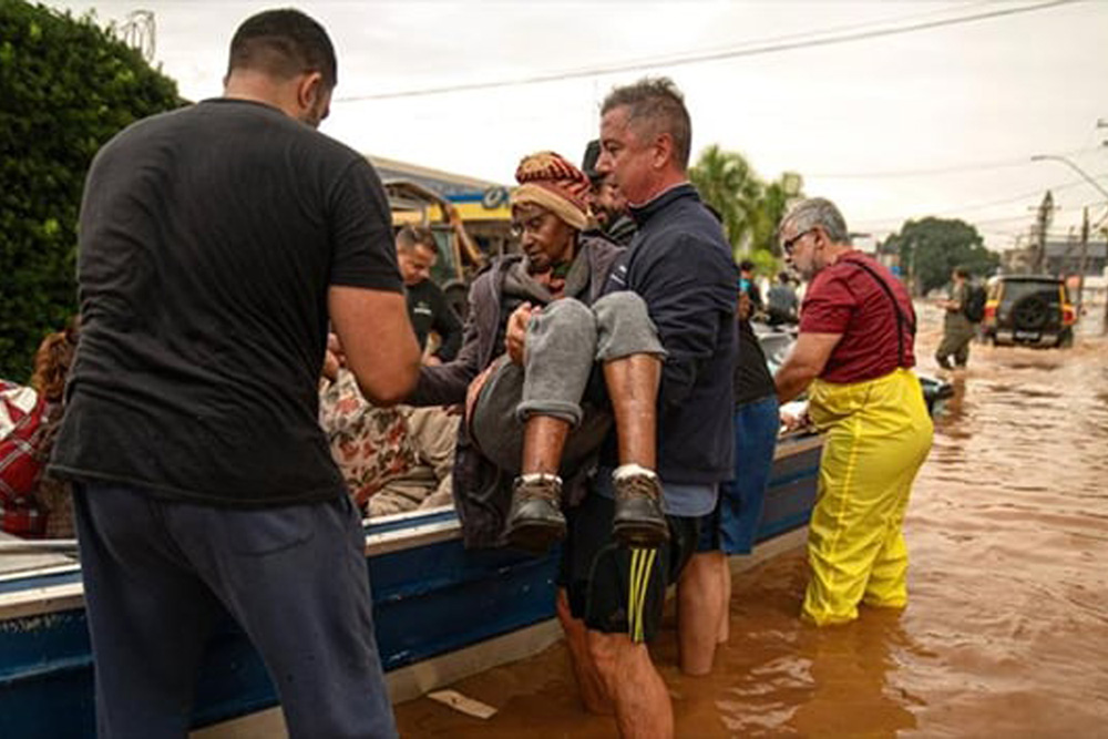 Suben a 66 los muertos y 101 los desaparecidos por inundaciones en Brasil