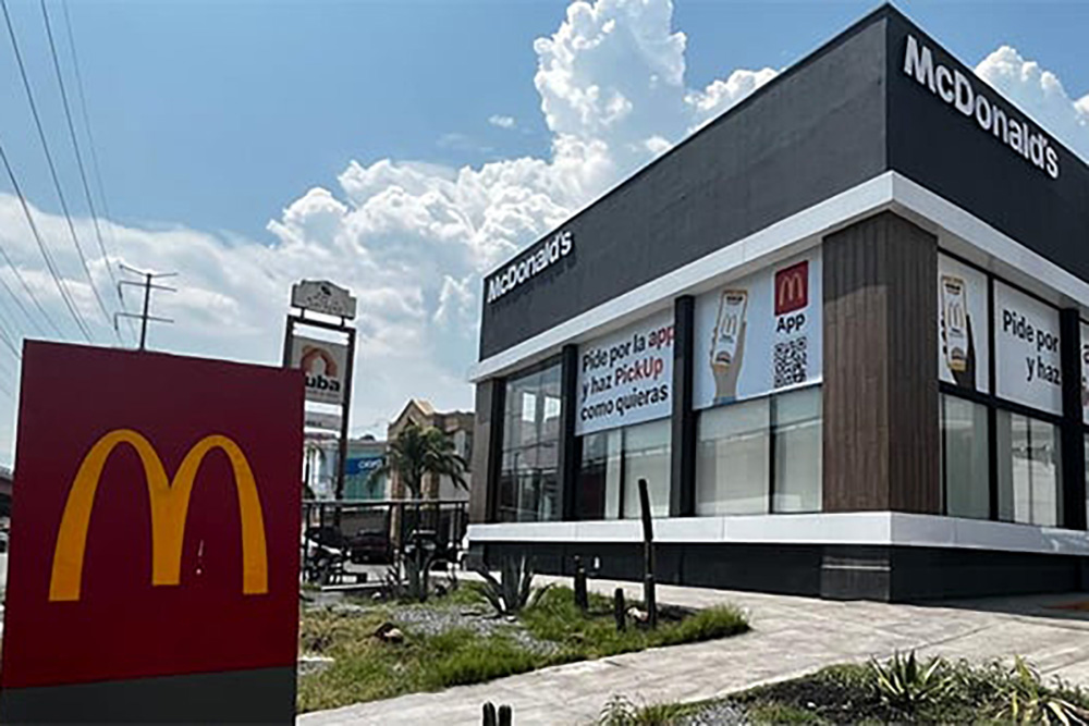 Se revelan empleados de McDonald’s en Saltillo y no acuden a trabajar; señalan que no les pagan tiempo extra