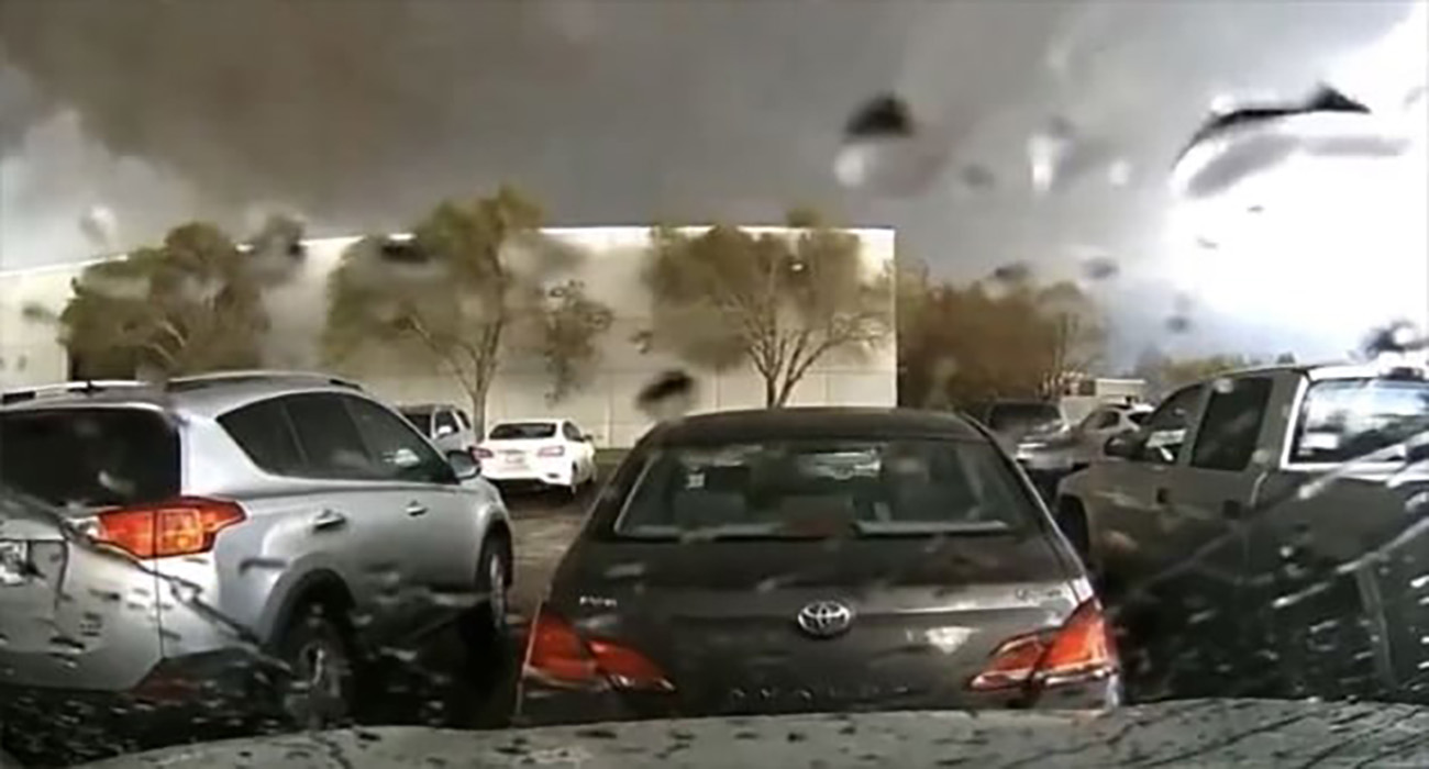 VIDEO: Potente tornado EF-3 arrasa con almacén con 70 empleados dentro