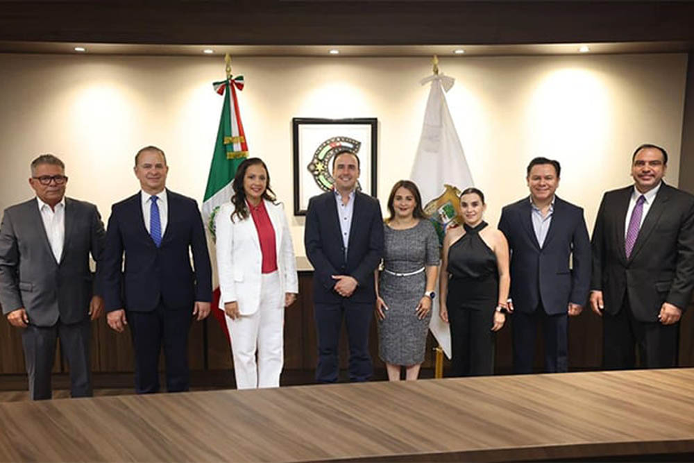 Entrega gobernador Manolo Jiménez nombramientos a nuevos subsecretarios y directores