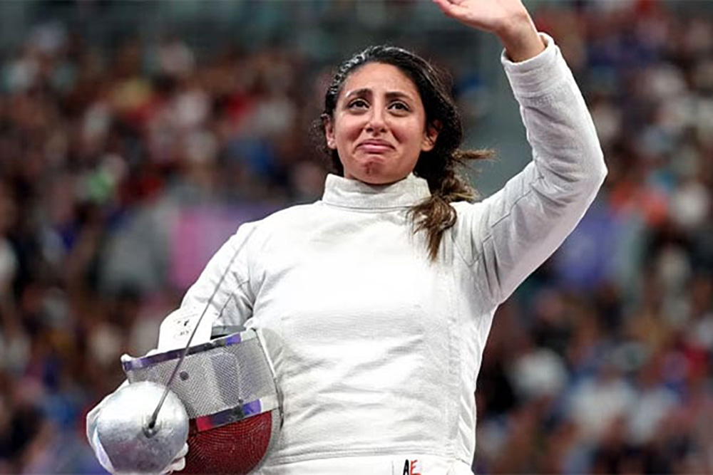 ¡Hace historia! Esgrimista egipcia compitió en París 2024 con siete meses de embarazo