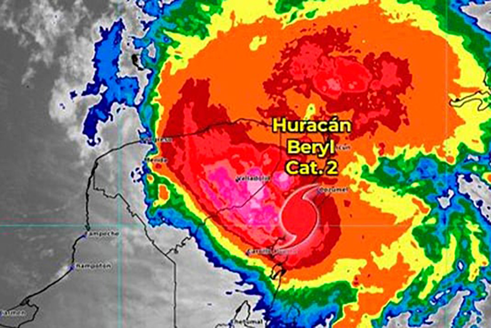 ‘Beryl’ llega a México e impacta al norte de Tulum como huracán categoría 2