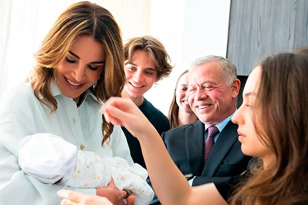Ya nació la hija del príncipe heredero Hussein de Jordania y la princesa Rajwa