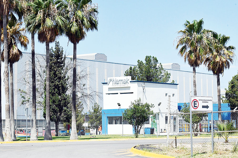 Trabajan empresas a marchas forzadas