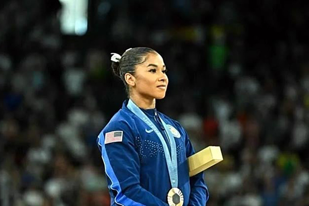 Retira TAS medalla de Bronce a la gimnasta Jordan Chiles