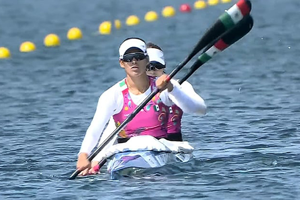 Las mexicanas Beatriz Briones y Karina Alanís avanzan a cuartos de final del Canotaje de Velocidad