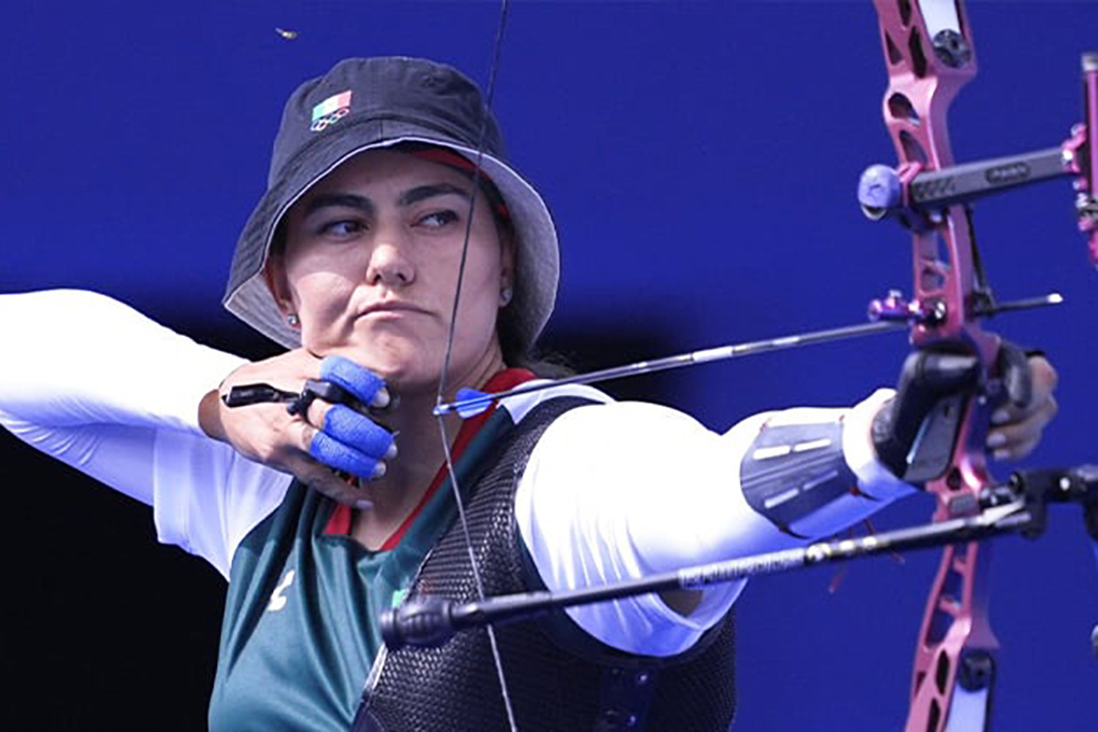 Ale Valencia avanza a octavos de final tras vencer a Marchenko en tiro con arco en París 2024