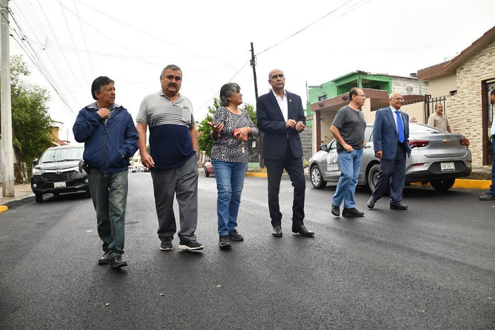 Entrega Dávila obra de repavimentación en El Pueblo