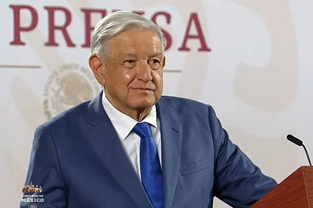 ‘Frente a Sheinbaum, yo me quedo fresa’: Advierte AMLO a IP