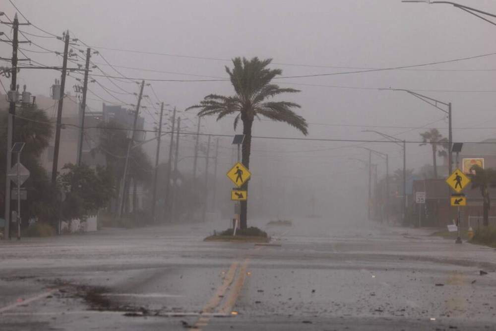 ‘Helene’ se debilita a tormenta tropical y deja al menos 23 muertos