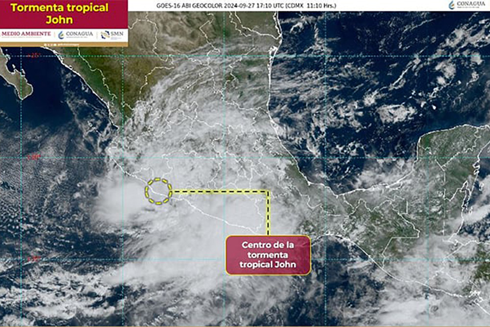 Tormenta tropical John toca tierra en Michoacán; se enfila a Manzanillo