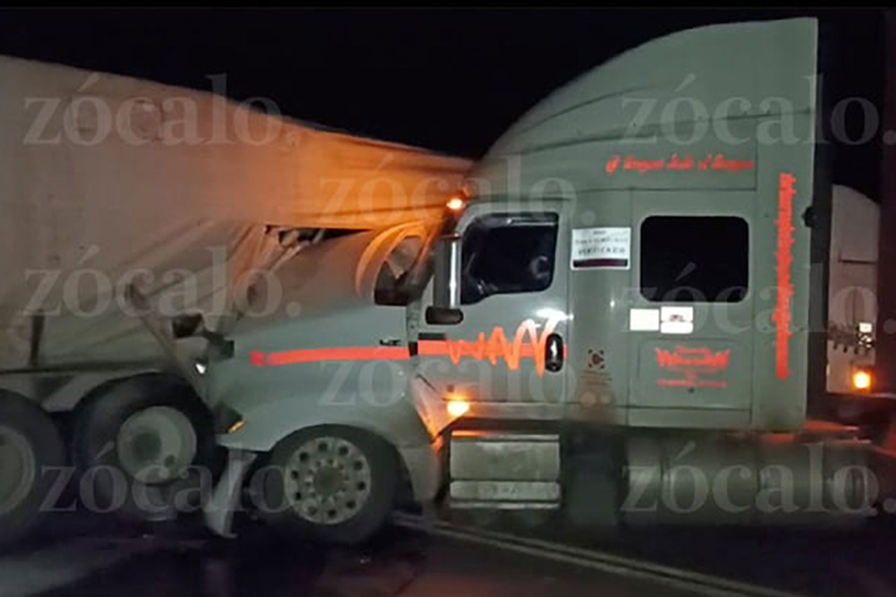 Par de tráileres protagonizan accidente en carretera de Coahuila; bloquean tránsito a Saltillo