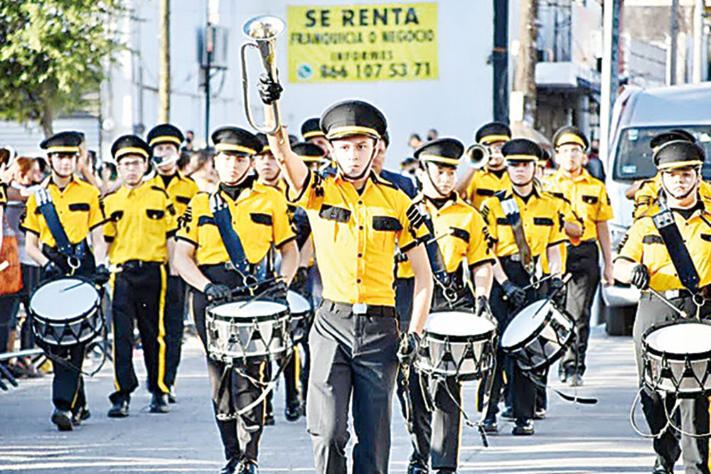 Preparan el desfile revolucionario