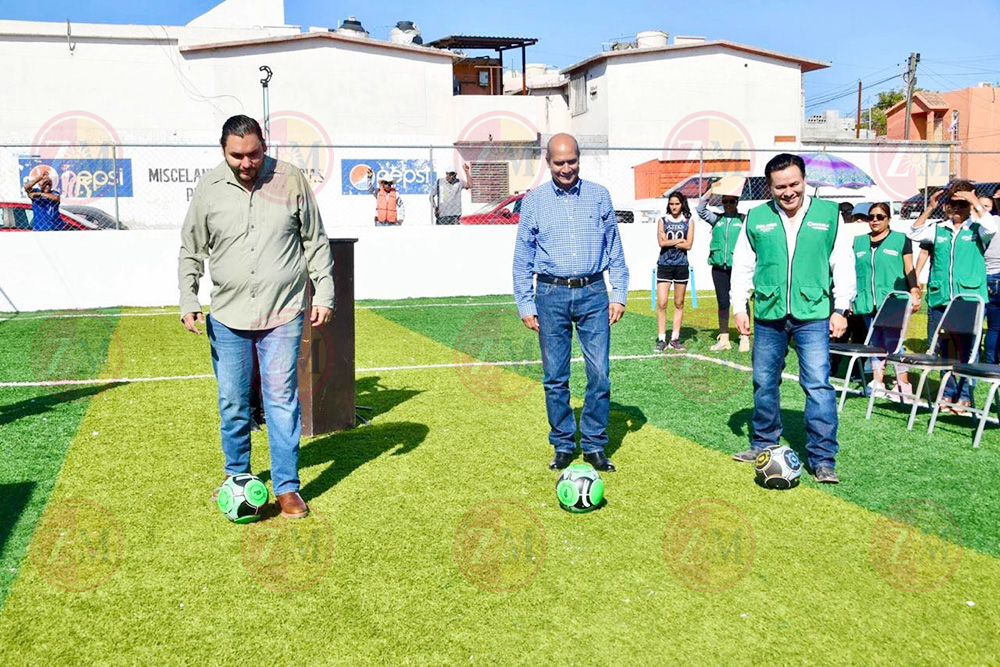 Entregan plaza y cancha en Praderas del Sur