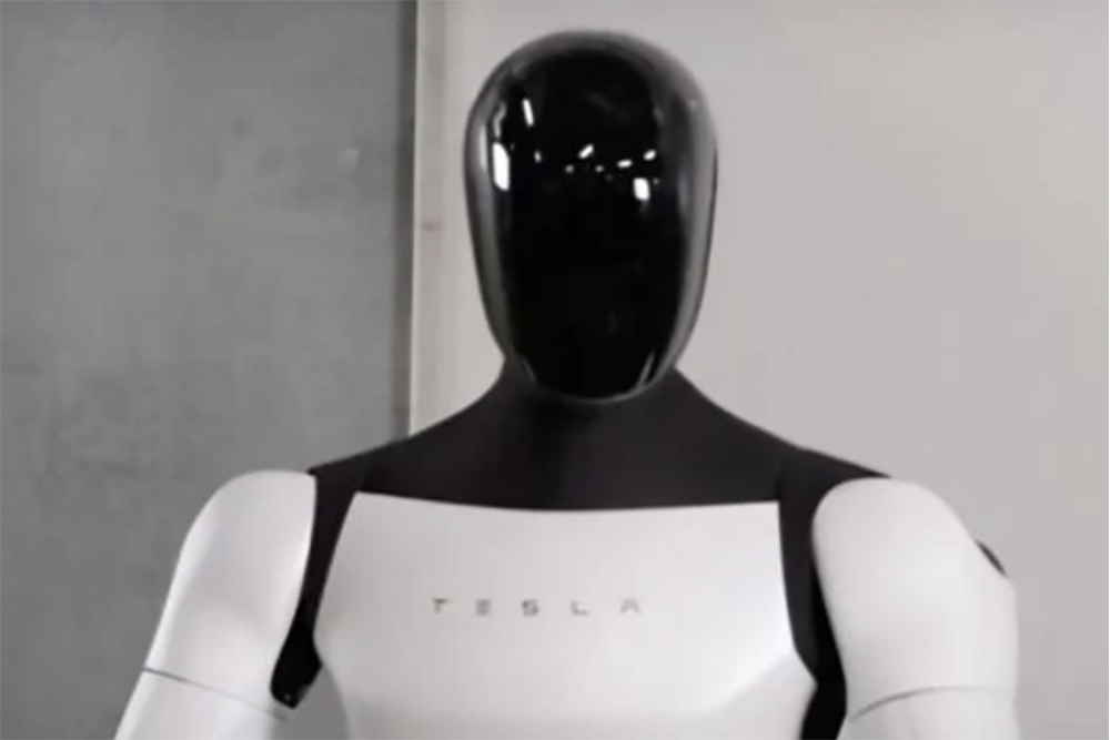 Al estilo ‘Subservience’, Elon Musk presenta su robot Optimus: ¿Cuánto costaría?