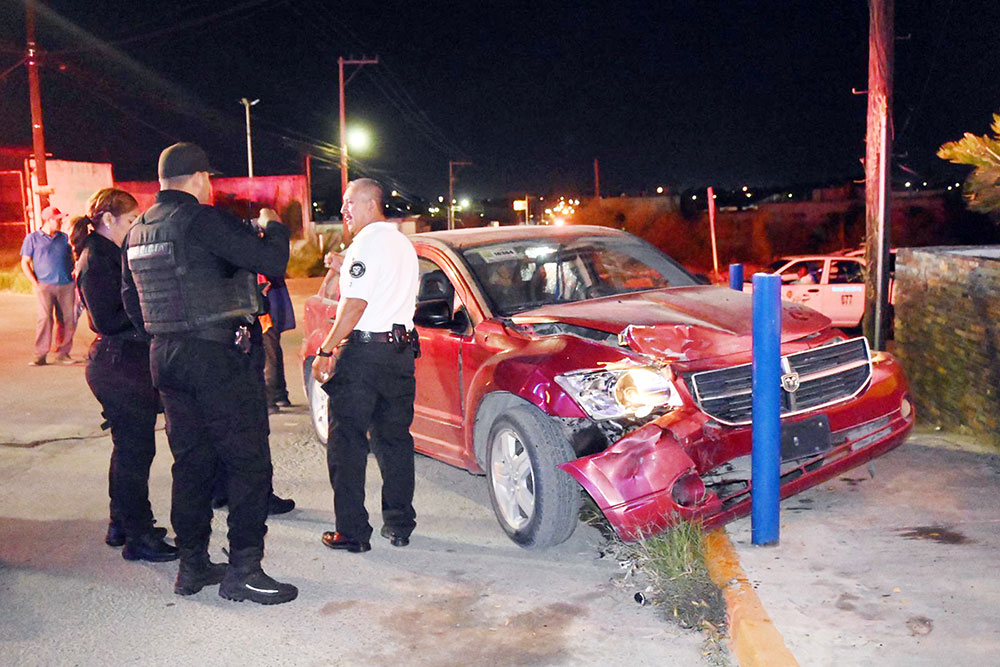 Provoca patrulla potente colisión en Zona Centro