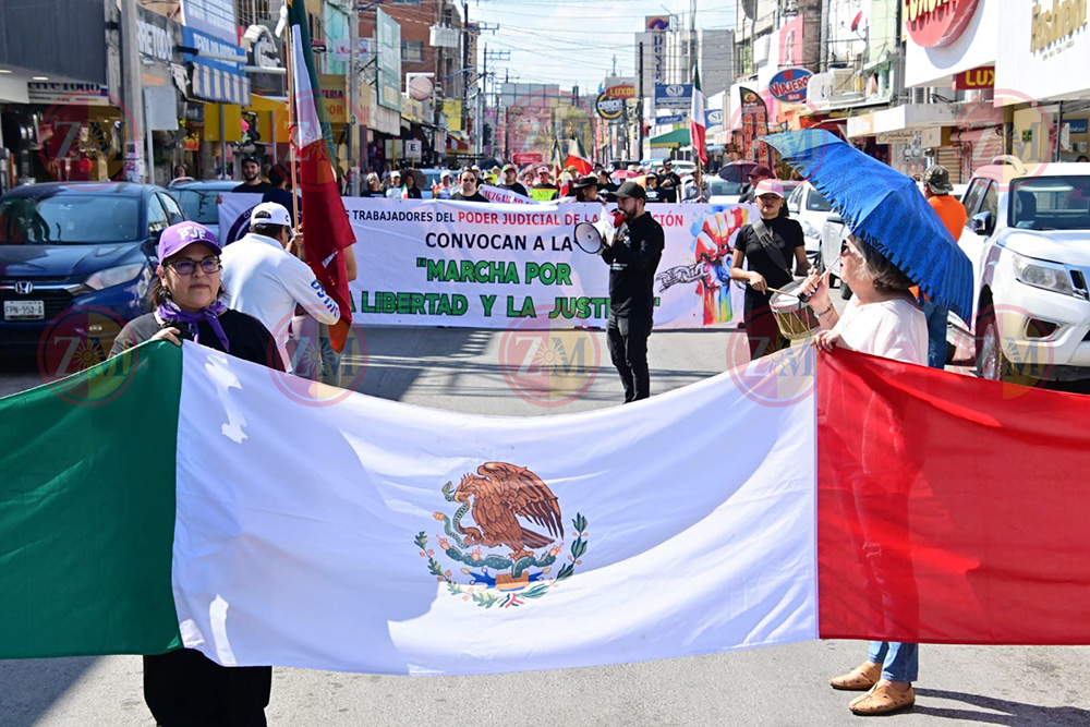 Marchan trabajadores del PJ ‘Por la Libertad y la Justicia’