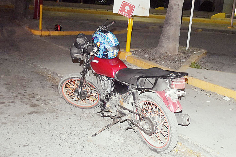 Salvan cascos a menores en moto