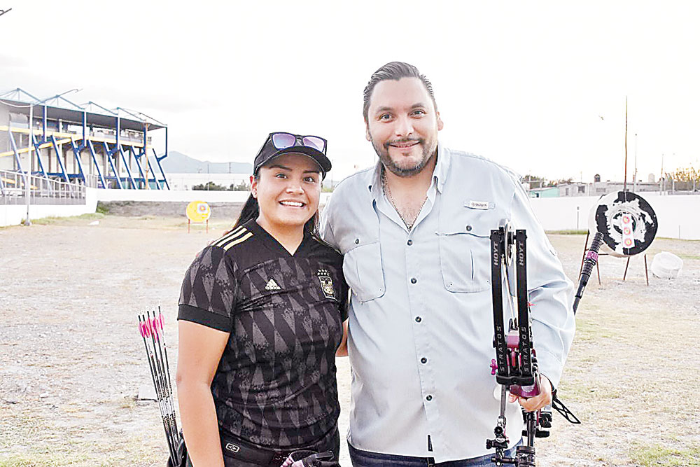 Visita Carlos a Dafne Quintero