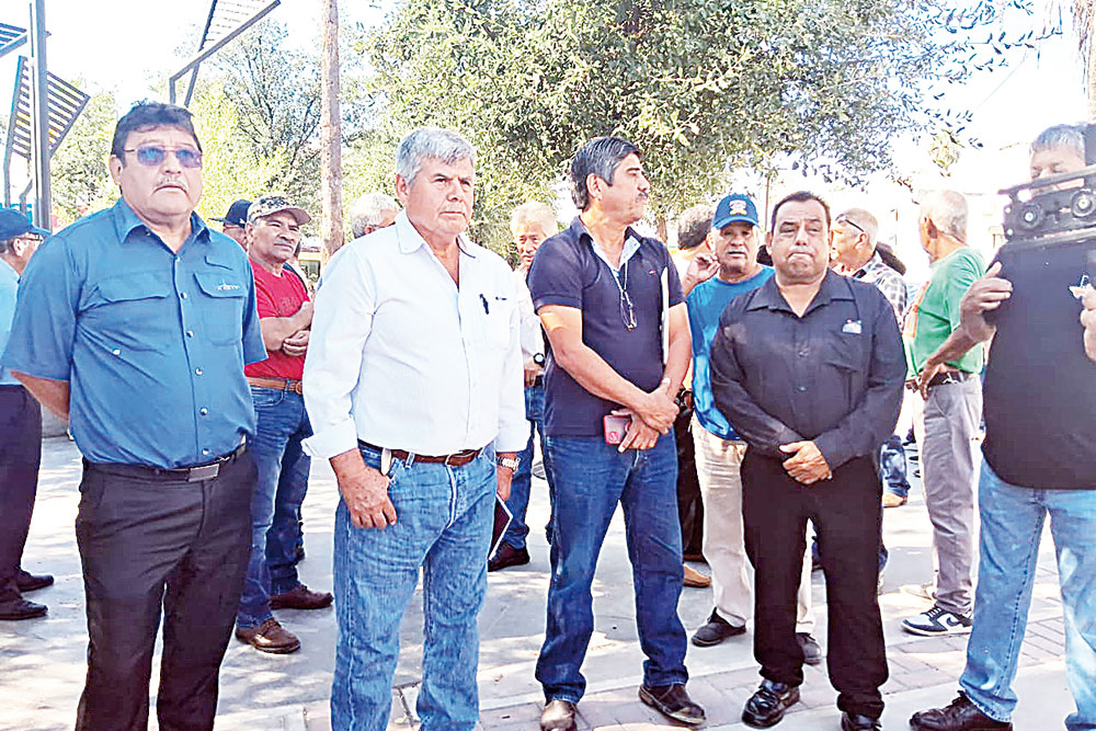 Se suman a frente común obreros en proceso de retiro